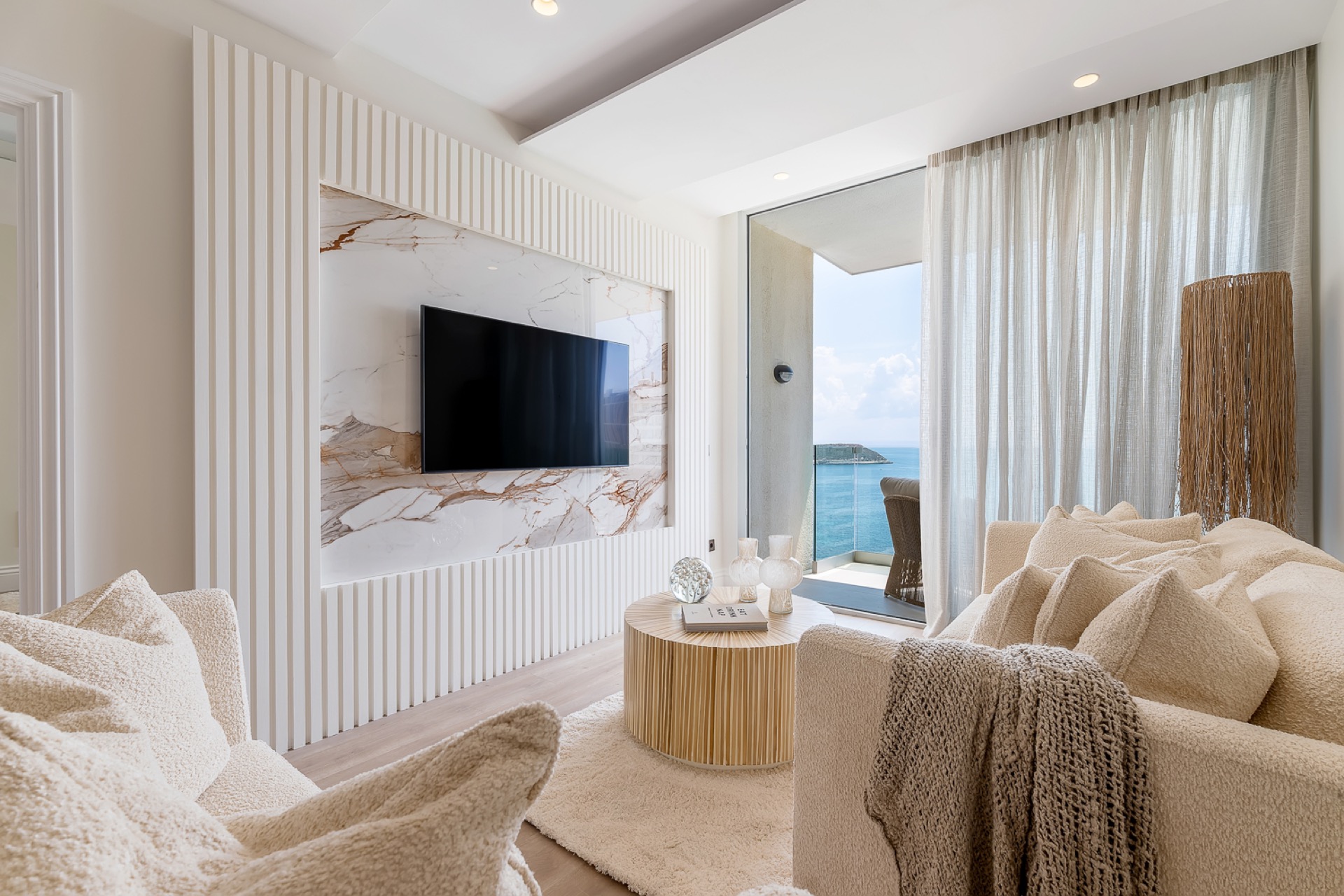 Walls in Mallorca Homes - Justine Knox